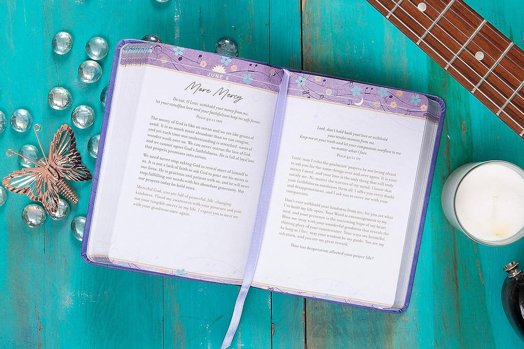 365 Days of Prayer and Praise: Morning & Evening Devotional