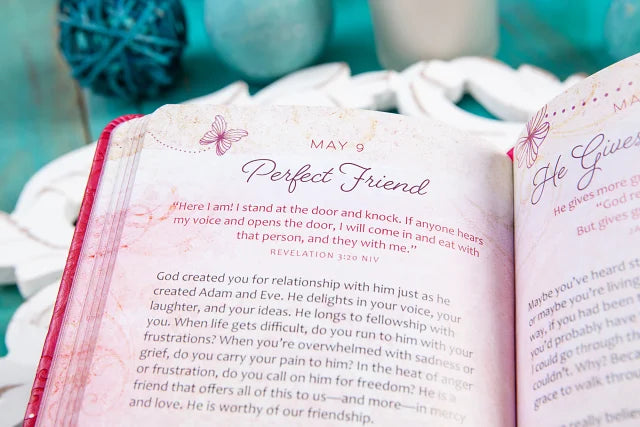 "Be Still and Know" Zip-Around Daily Devotional